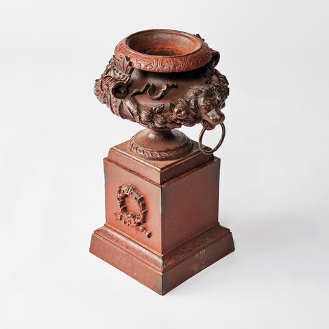 Lion Urn with Plinth Black